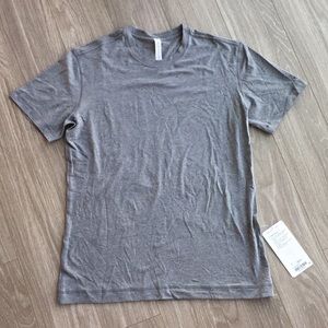 Lululemon Men’s Gray T Shirt